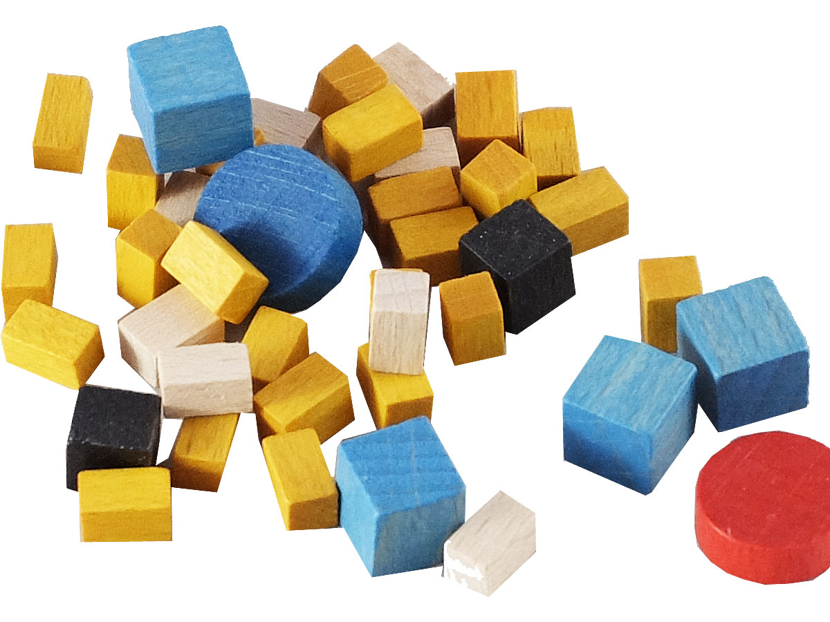 Small, small wooden elements for games and toys